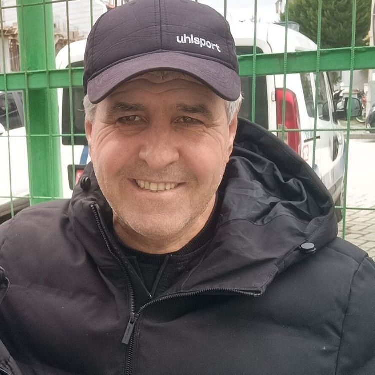 Salihli Belediyespor'da şok ayrılık: Teknik Direktör Zeki Erguvan ile yollar ayrıldı