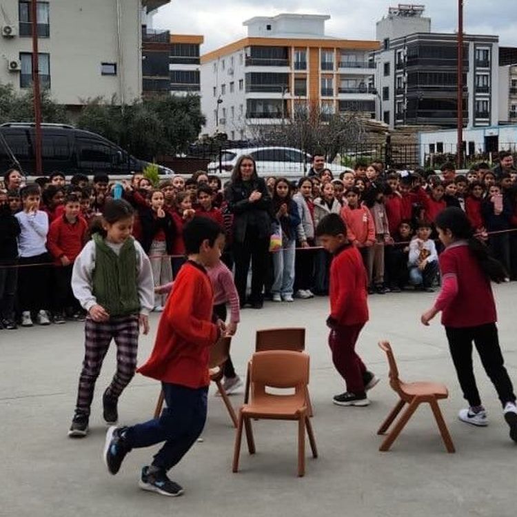 Sarıgöl'ün en büyük ilkokulunda Nevruz kutlandı