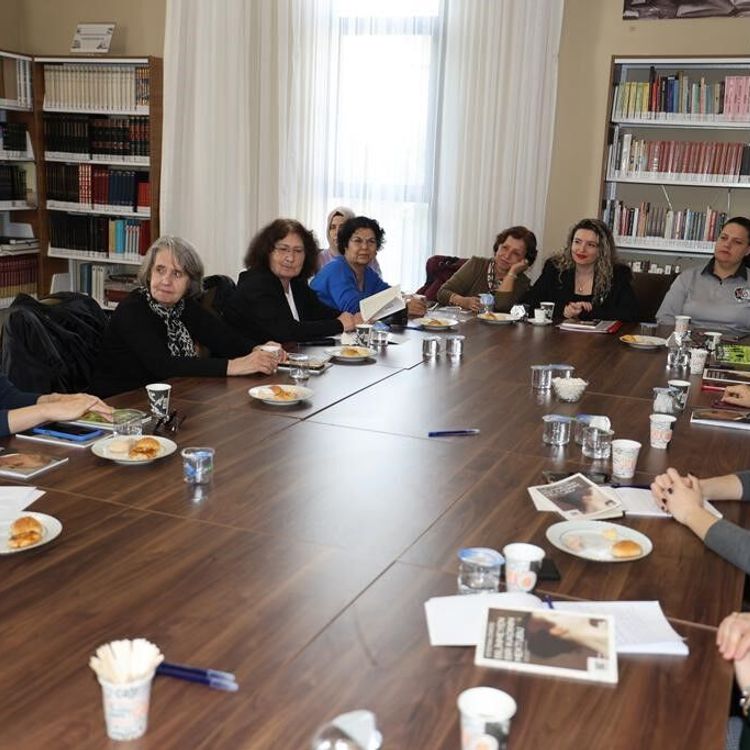 Şehzadeler'de 'Kitap, kahve ve Kurabiye' buluşmasıyla başladı