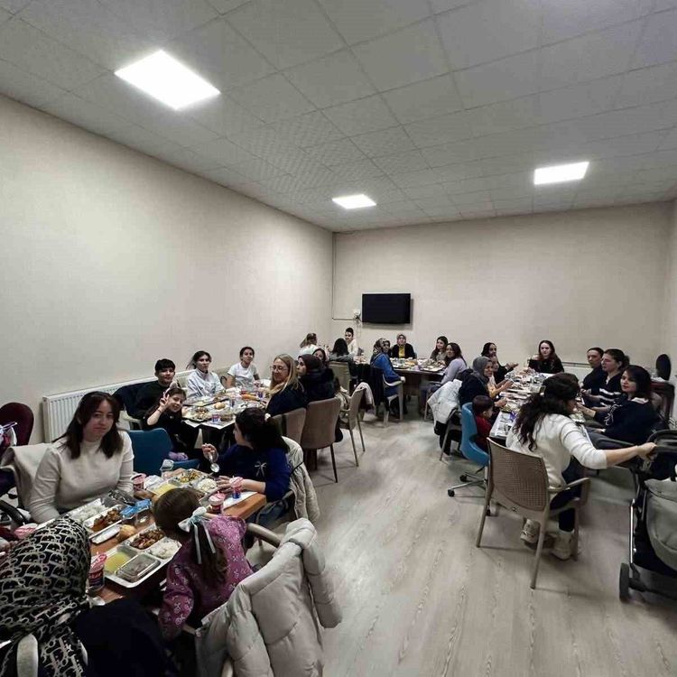 Tarım personeli ve aileleri aynı sofrada buluştu