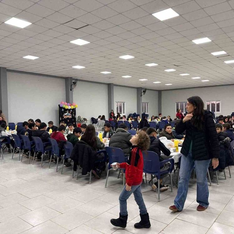 Tüm okul iftar sofrasında buluştu