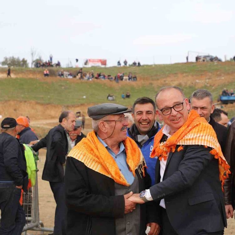 Turgutlu'da deve güreşleri heyecanı yaşanacak