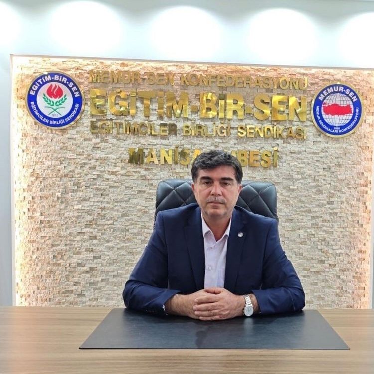 Yasav: 'Kadın aileyi, aile toplumu ayakta tutar'