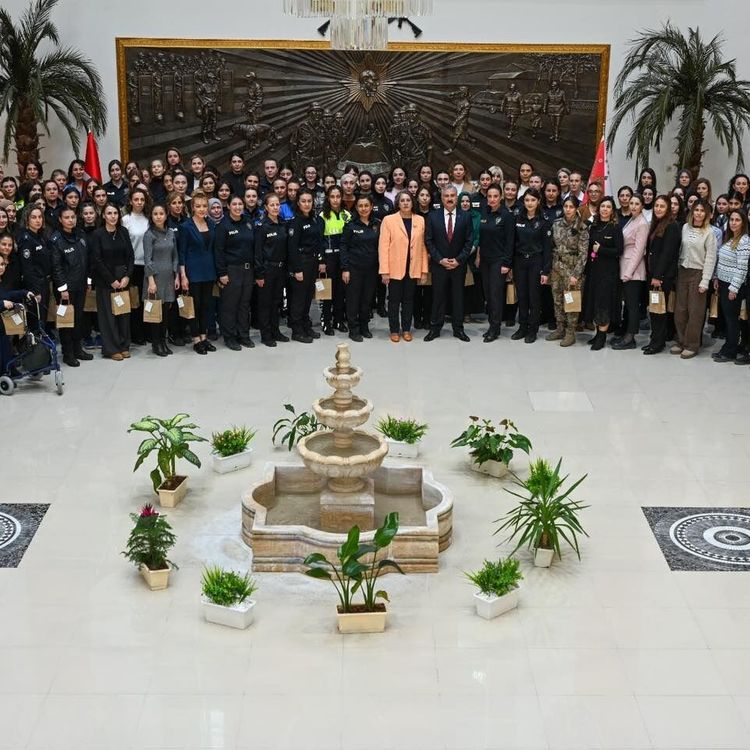 İl Emniyet Müdürü Fahri Aktaş: "Kadın Polislerimizin Özverisi Teşkilatımızın Gücüdür