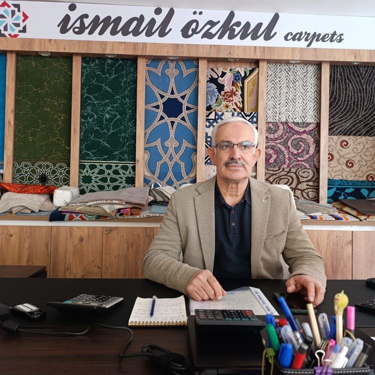 ORTA ASYA’NIN DEV CAMİSİNİN HALILARI DEMİRCİ’DEN