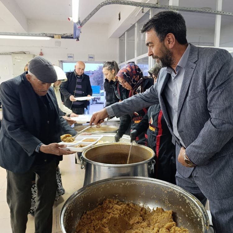 SİMAV GÜNEY BELDESİNDE 750 KİŞİLİK GÖNÜL SOFRASI KURULDU