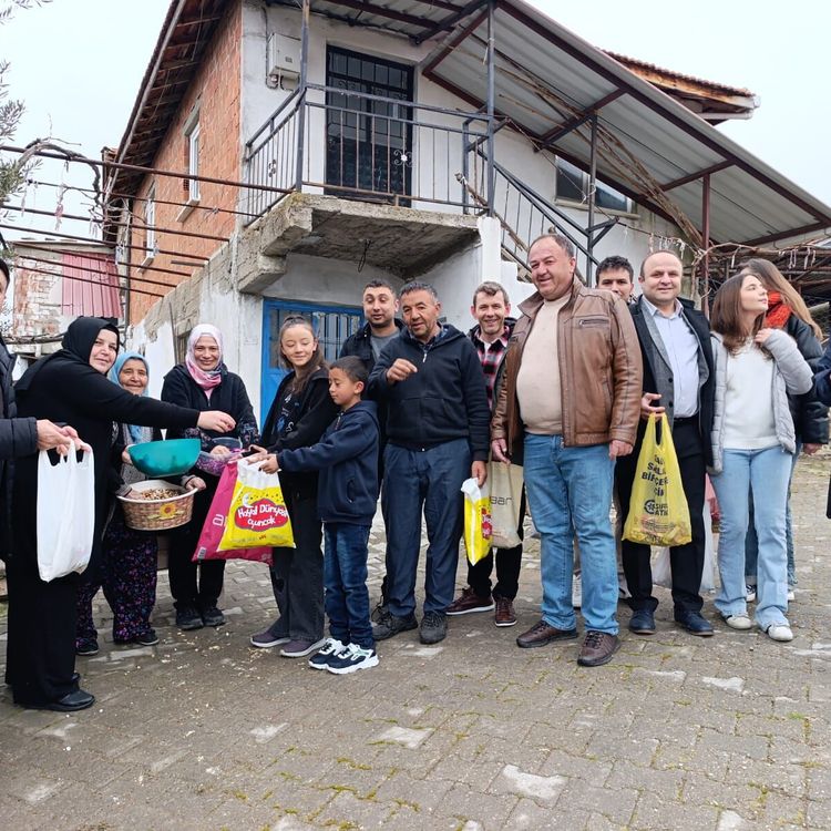 GÖRDES KUŞLUK KÖYÜ’NDE BAYRAM GELENEĞİ YÜZYILLARDIR SÜRÜYOR