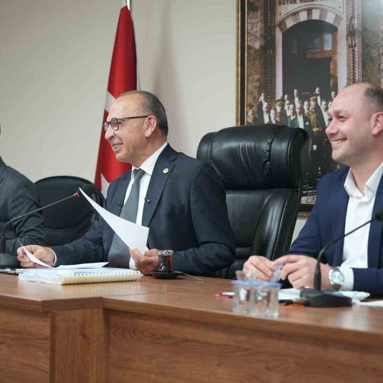 Başkan Akın: 'Turgutlu'nun önünü açıyoruz'