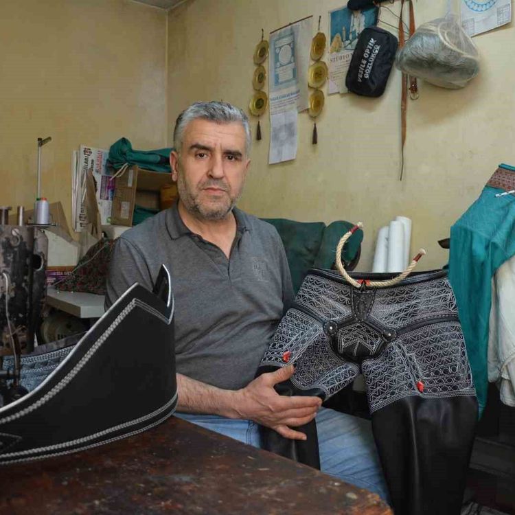 Er meydanının gizli kahramanı zamana direniyor