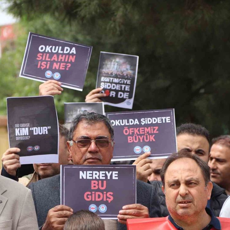 Kahramanmaraş'taki olayda vefat eden Turgutlulu öğretmen Ayla Kara ve öğrenciler için dua edildi