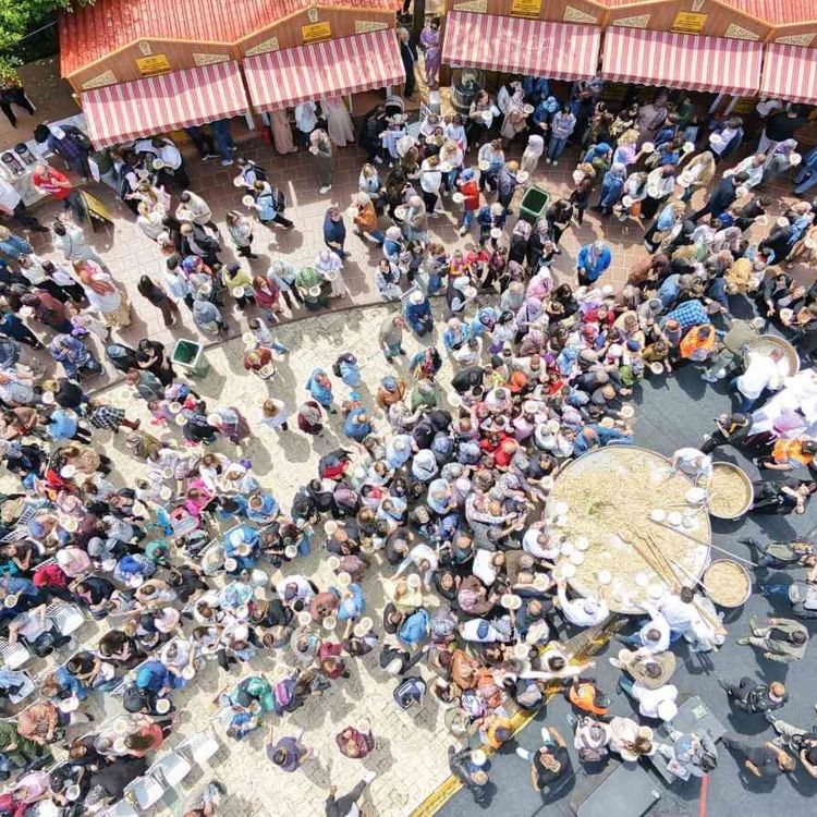 Manisa'da 2 ton bahar pilavı dağıtıldı