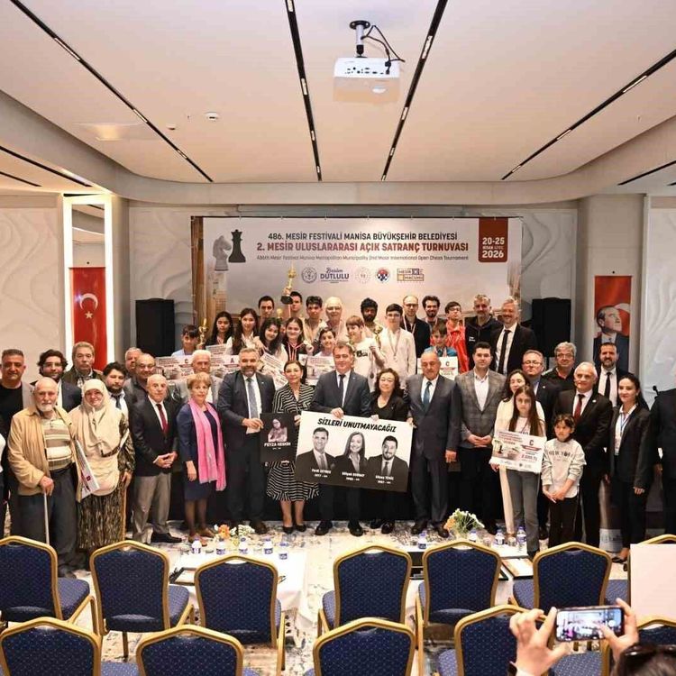 Manisa'da dev turnuvanın şampiyonu Azerbaycanlı Rasulov oldu