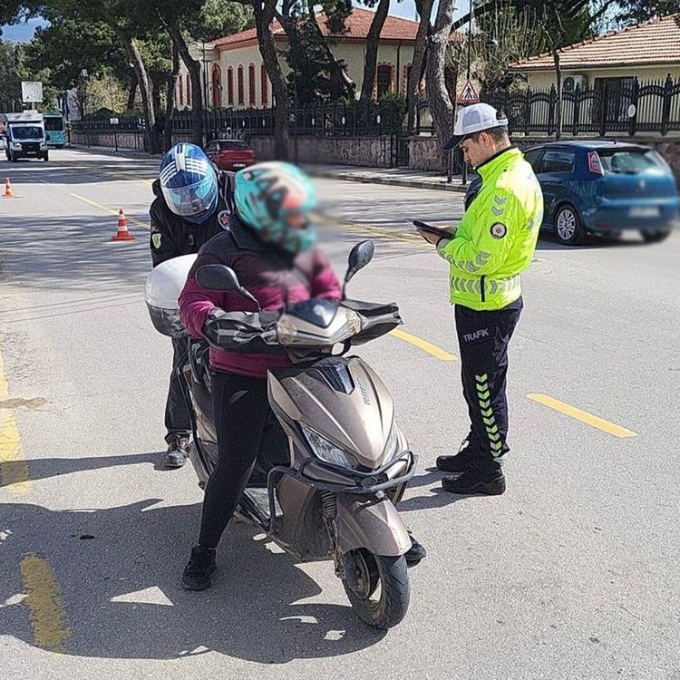 Manisa'da motosiklet denetimi: 540 sürücüye, 3 milyon 800 bin TL ceza