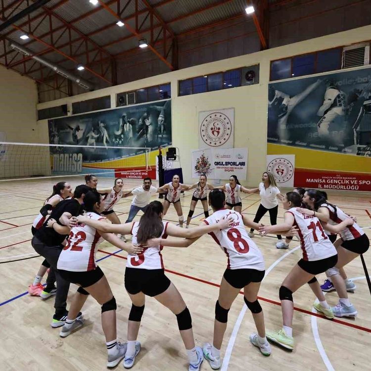 Manisa'da Yıldız Kızlar Voleybol İl Şampiyonu Değerli Zamanlar Spor Kulübü oldu