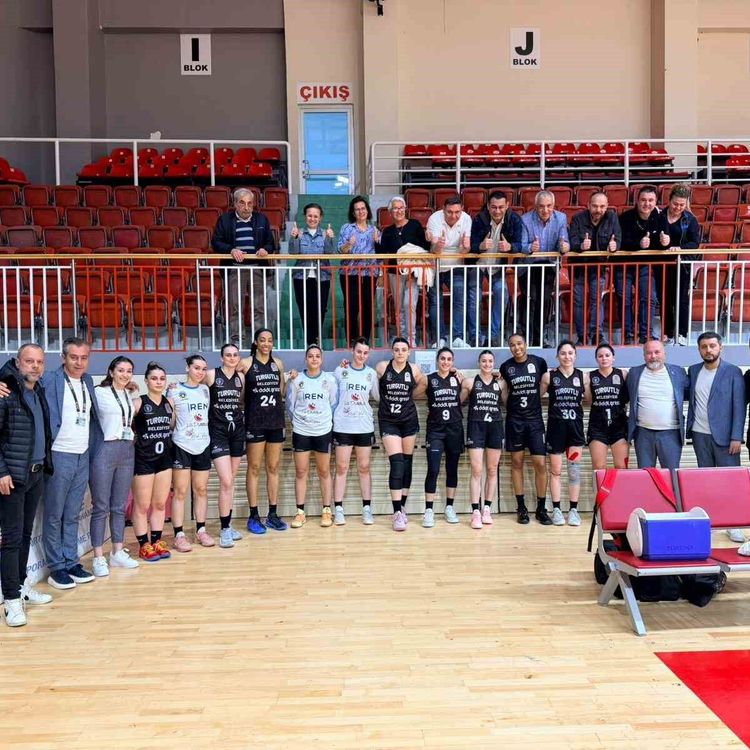 Manisa'nın potadaki tek kadın takımı yarı finalde