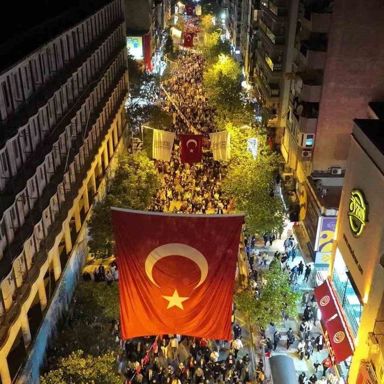 Mesir Fener Alayı şölene dönüştü