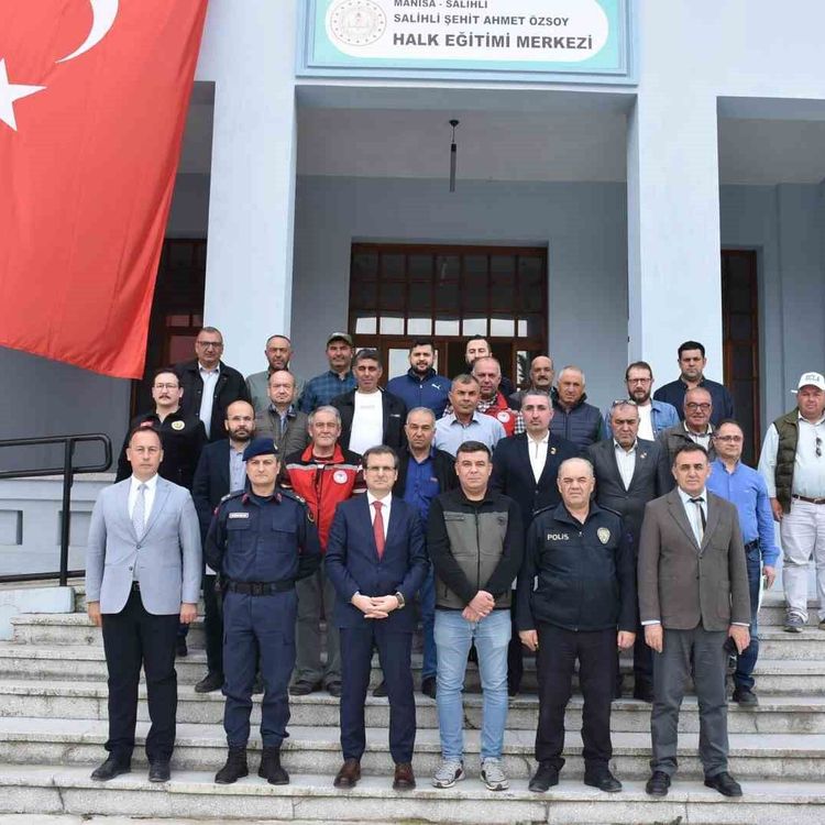 Salihli'de gönüllülere orman yangını eğitimi