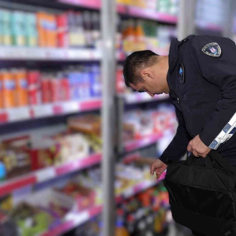 Şehzadeler'de kırsal mahalle marketlerine sıkı denetim