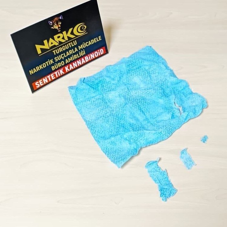 Turgutlu'da 2 uyuşturucu operasyonunda 3 şüpheli tutuklandı