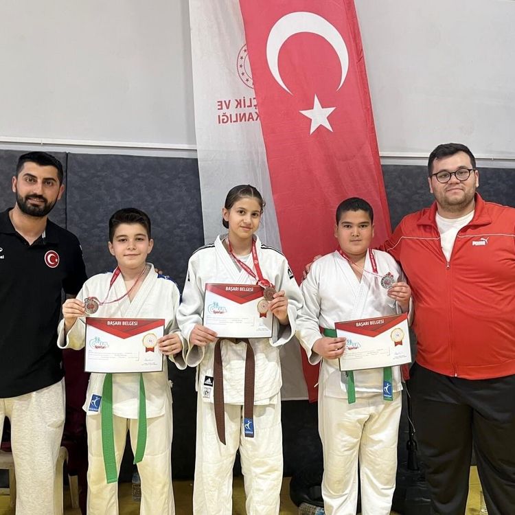 Yunusemreli judoculardan 6 madalya