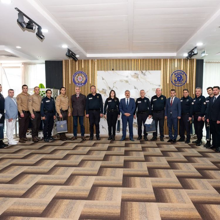 İl Emniyet Müdürü Fahri Aktaş, Başarılı Personeli Ödüllendirdi