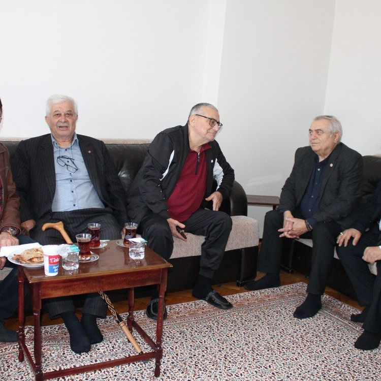 Kanal45 ve Manisa Günaydın Gazetesi ailesinden Başkan Aytaç'a başsağlığı ziyaret