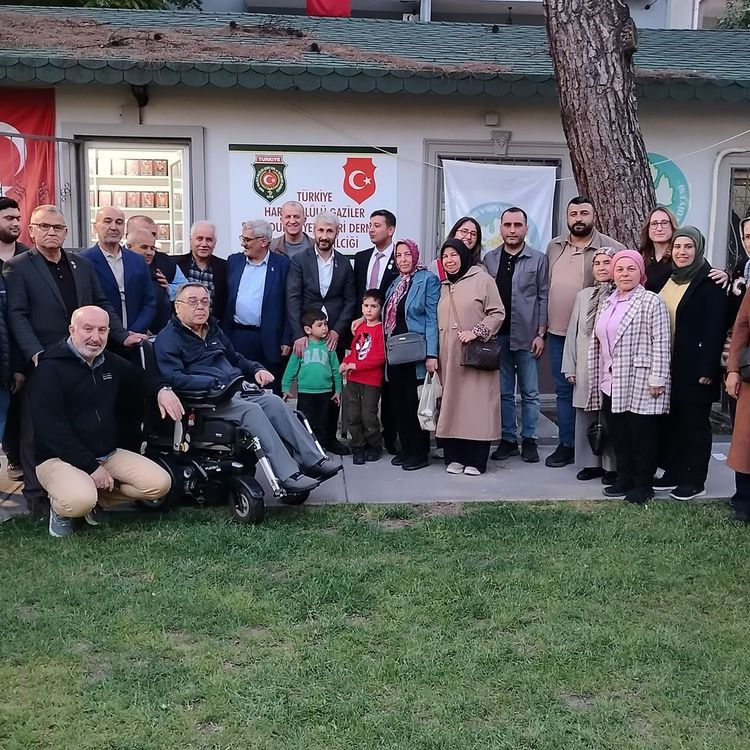 AKHİSAR’DA ŞEHİT AİLELERİ VE GAZİLERİMİZLE VEFA, DUA VE İSTİŞARE BULUŞMASI