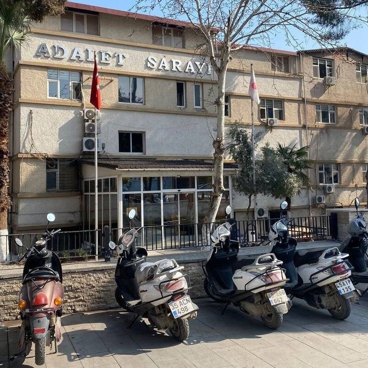 Alaşehir'de 21 kök kenevir ele geçirildi