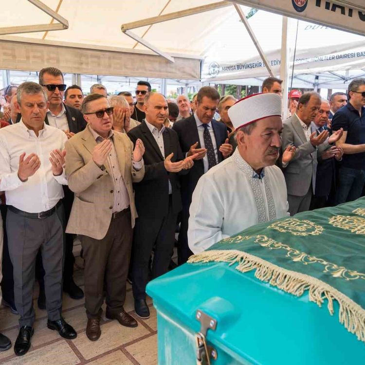 CHP Grup Başkanı Özel'in amcası son yolculuğuna uğurlandı
