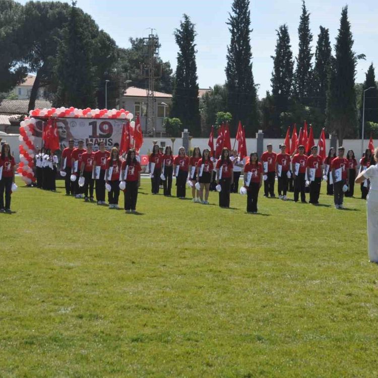 Manisa ilçelerinde 19 Mayıs coşkusu