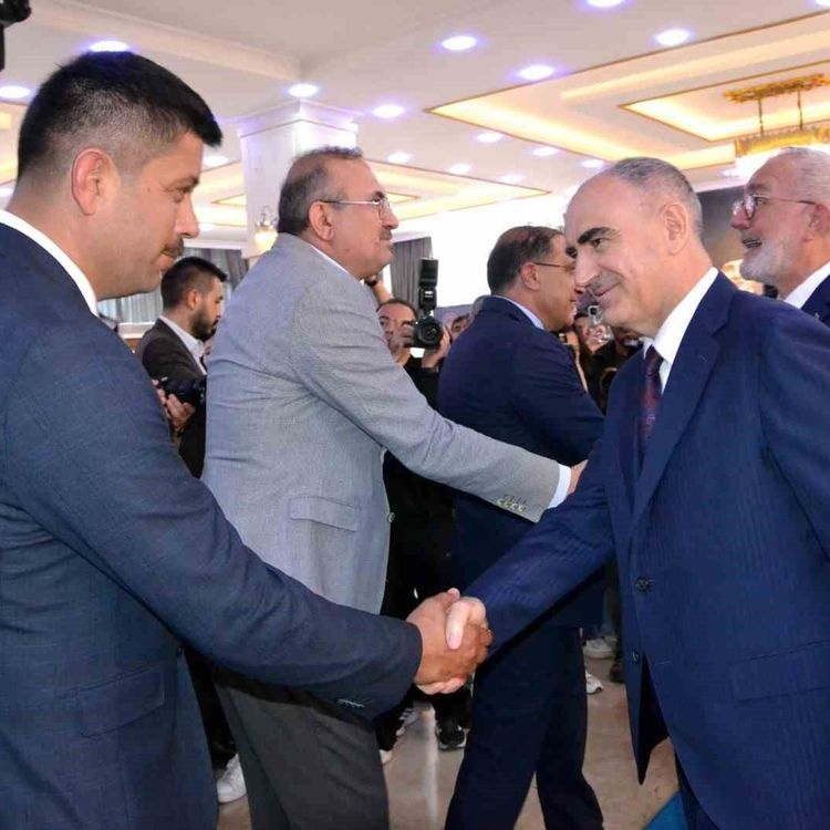 Manisa protokolü bayramlaştı