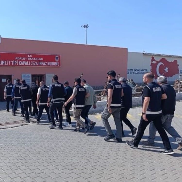 Manisa'da tefecilik operasyonu: 9 kişi tutuklandı