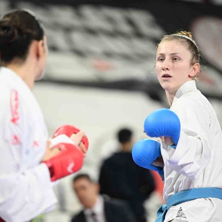 Manisalı karateci Nurbade Büber Avrupa yolcusu