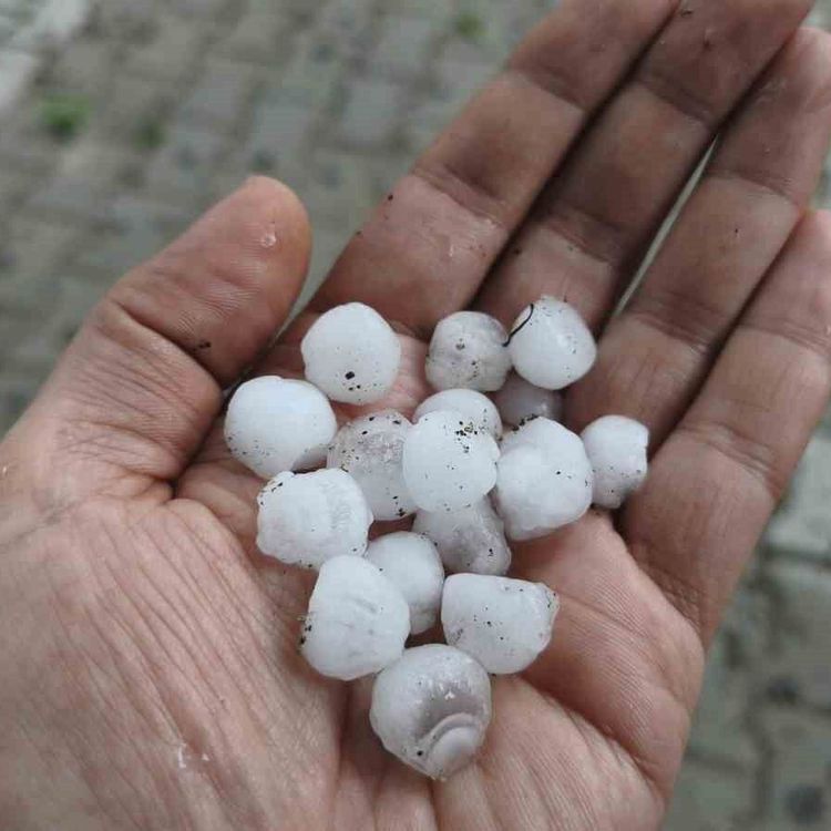 Manisa'yı dolu vurdu