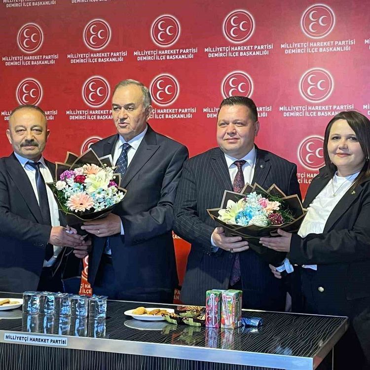 MHP Grup Başkanvekili Akçay, Demirci'de temaslarda bulundu