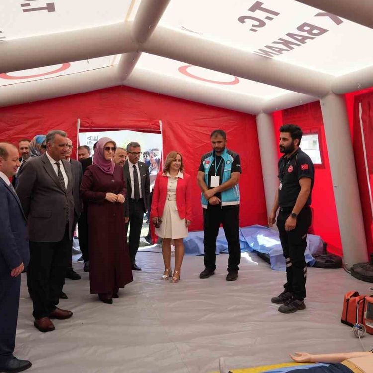 Sağlık ordusu MCBÜKAF'26'da gençlerle buluştu