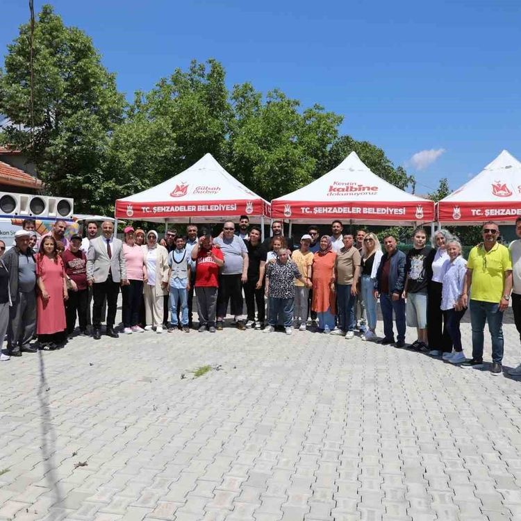 Şehzadeler Engelsiz Yaşam Merkezi'nde anlamlı buluşma