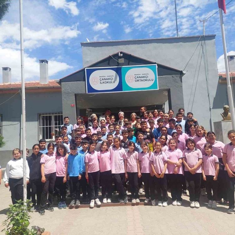 Seyit Onbaşı'nın yazarı öğrencilerle buluştu