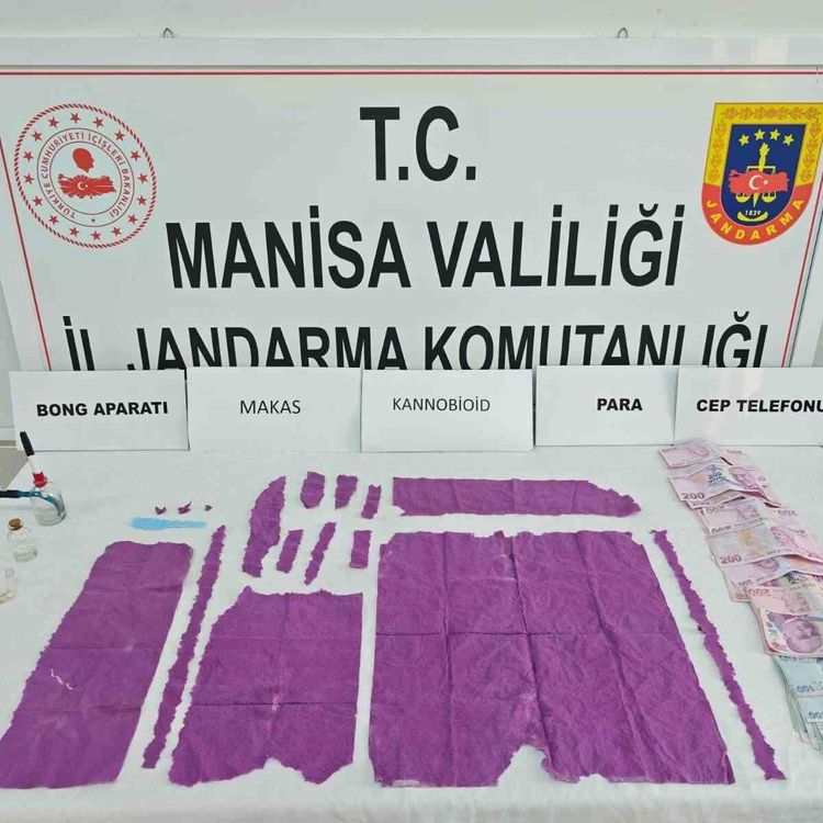 Turgutlu'da 13 bin 800 içimlik sentetik uyuşturucu ele geçirildi