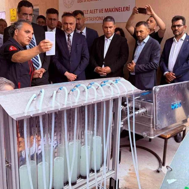 Türkiye'nin ilk zirai mücadele test istasyonu Sarıgöl'de açıldı