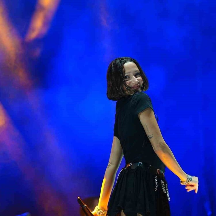 Zeynep Bastık'tan Manisa'da konser