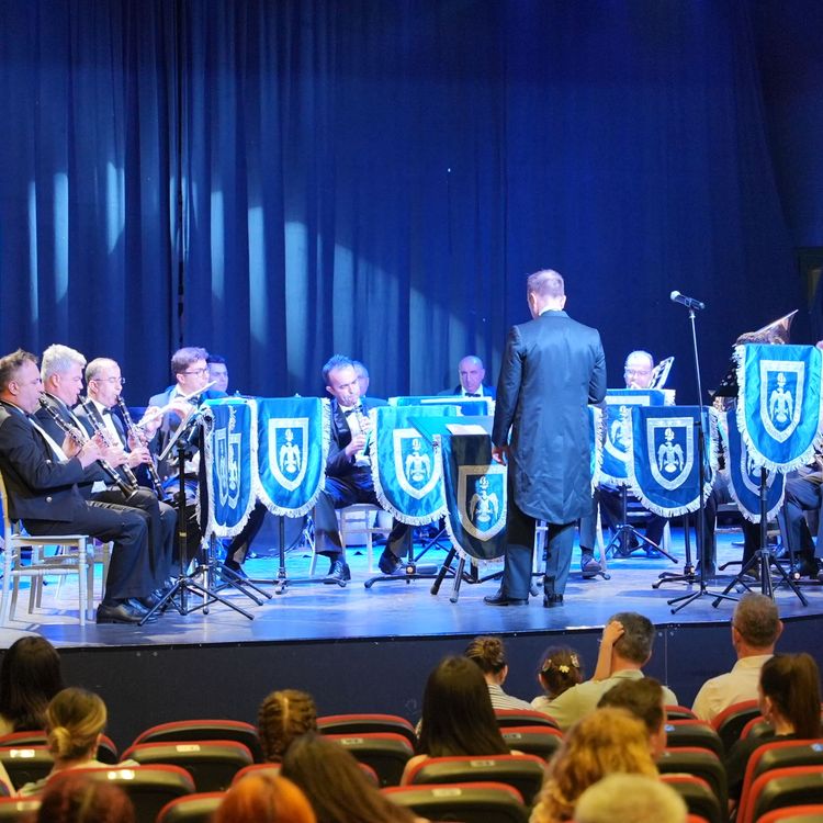 MÜZİKTEN EDEBİYATA UZANAN FESTİVAL GÜNÜ
