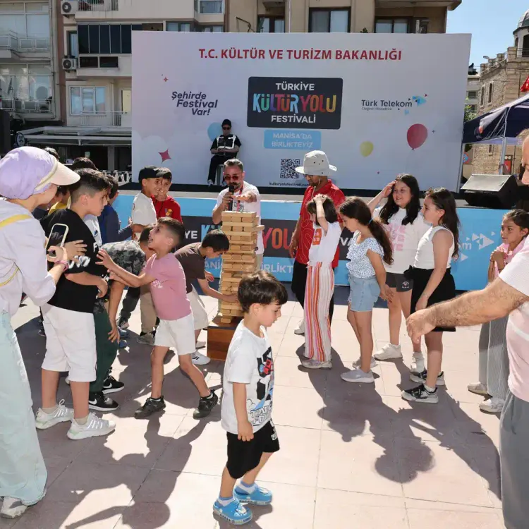 EL EMEĞİNDEN SANATA: MANİSA'DA ATÖLYELER YOĞUN İLGİ GÖRDÜ