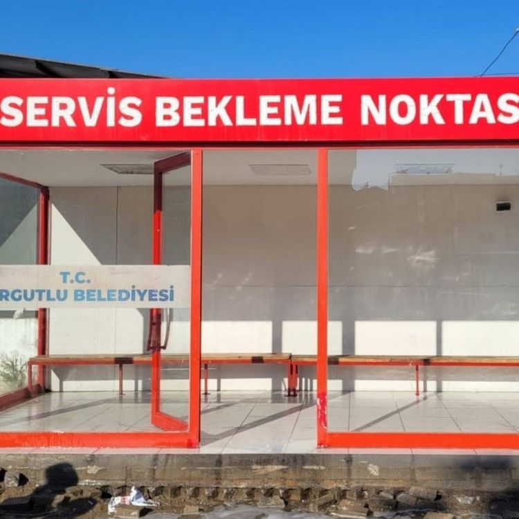 Turgutlu’da Duraklar Pırıl Pırıl: Belediyeden Vatandaşa "Duyarlılık" Çağrısı