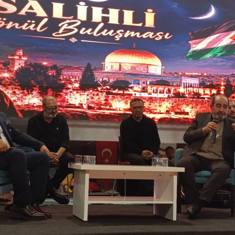 SALİHLİ’DE EDEBİYAT SÖYLEŞİSİ VE TASAVVUF MÜZİĞİ KONSERİNE YOĞUN İLGİ