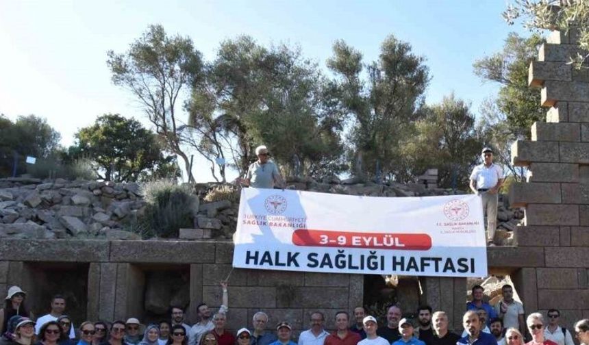 Aigai antik kentinde sağlık için yürüdüler