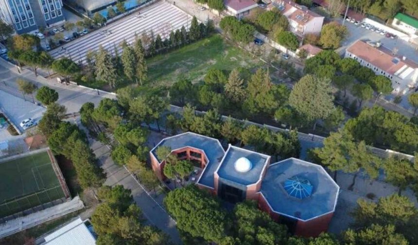 Görmeyi çok istediği eseri onun adıyla açıldı