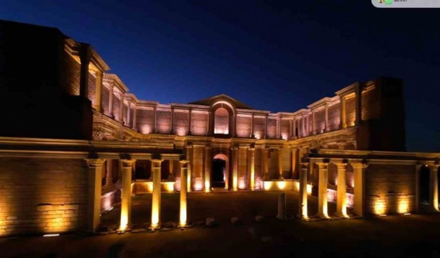 Paranın ilk basıldığı Sardes Antik Kenti artık gece de parlıyor