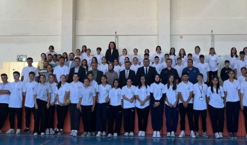 Pazarlar Spor Lisesi, Milli Sporcular Yetiştirmek İçin 11 Branşta Çalışmalara Başladı. 85 Öğrencisiyle 85 Madalya Hedefliyor