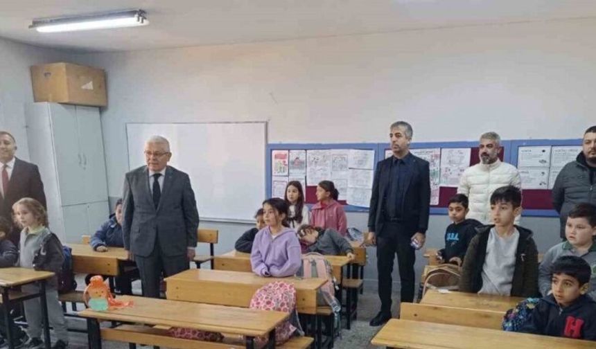 Sosyal medya mesajı okulu yeniletti